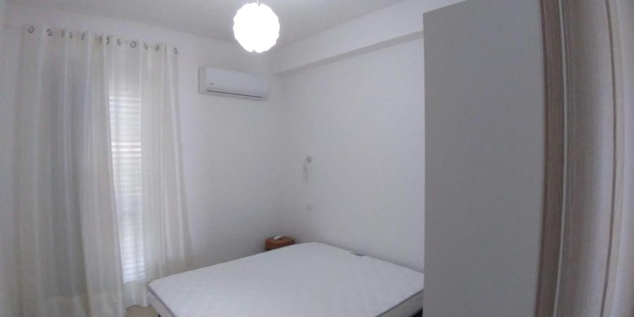 Oasi Di Mare Apartment Gioiosa Marea Exterior photo